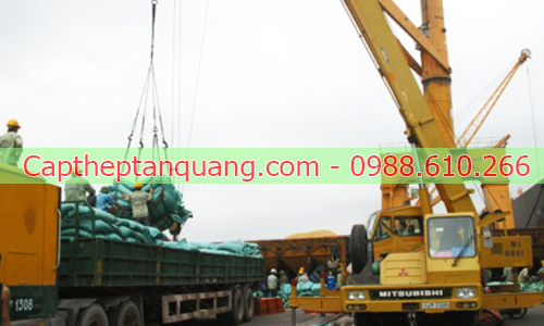 Sử dụng móc cẩu để cẩu hàng hóa trọng tải lớn Sử dụng móc cẩu để cẩu hàng hóa trọng tải lớn